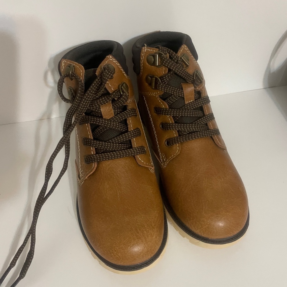Brown Crown Vintage Ankle Boots